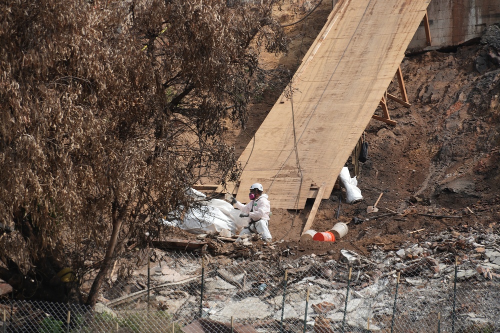USACE debris removal in Pacific Palisades