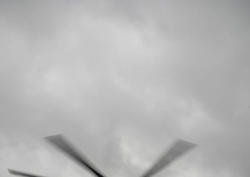 U.S. Marines with CLB-4, HMH-462 Execute External Lifts