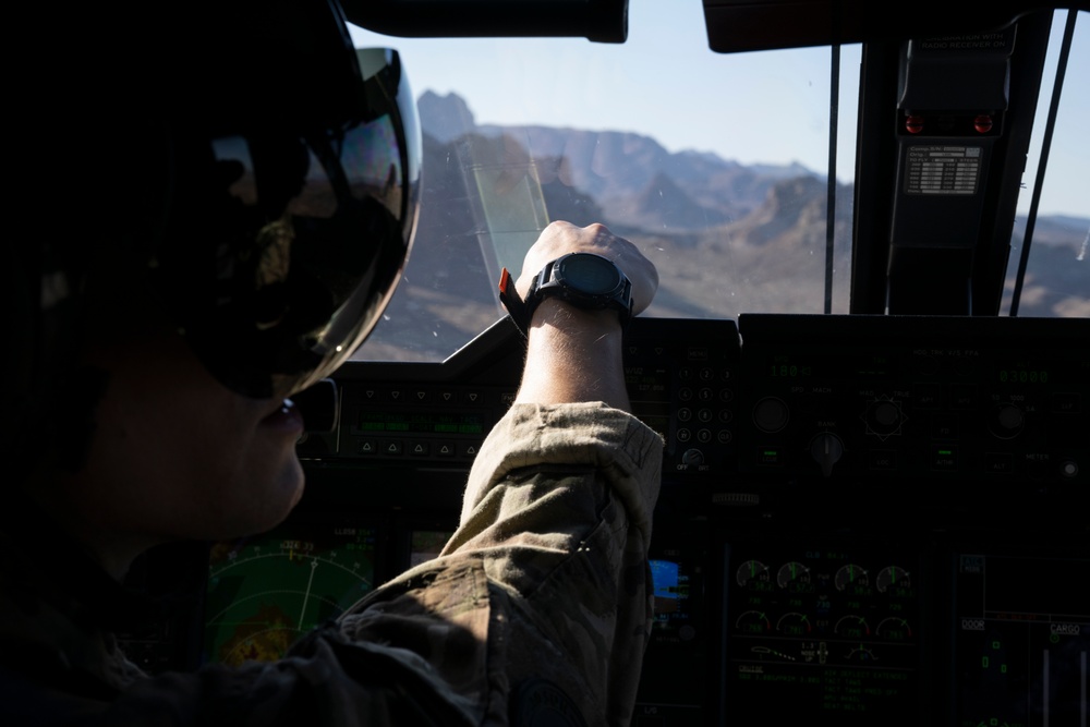 Emerald Warrior 25.2: U.S. Airmen and Marines fly aboard a Royal Air Force A-400 Atlas