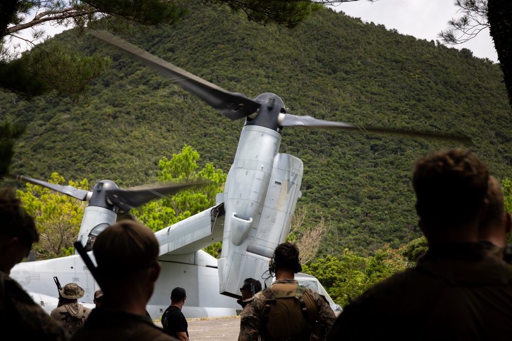 U.S. Marine Force Reconnaissance Company Casualty Evacuation Training