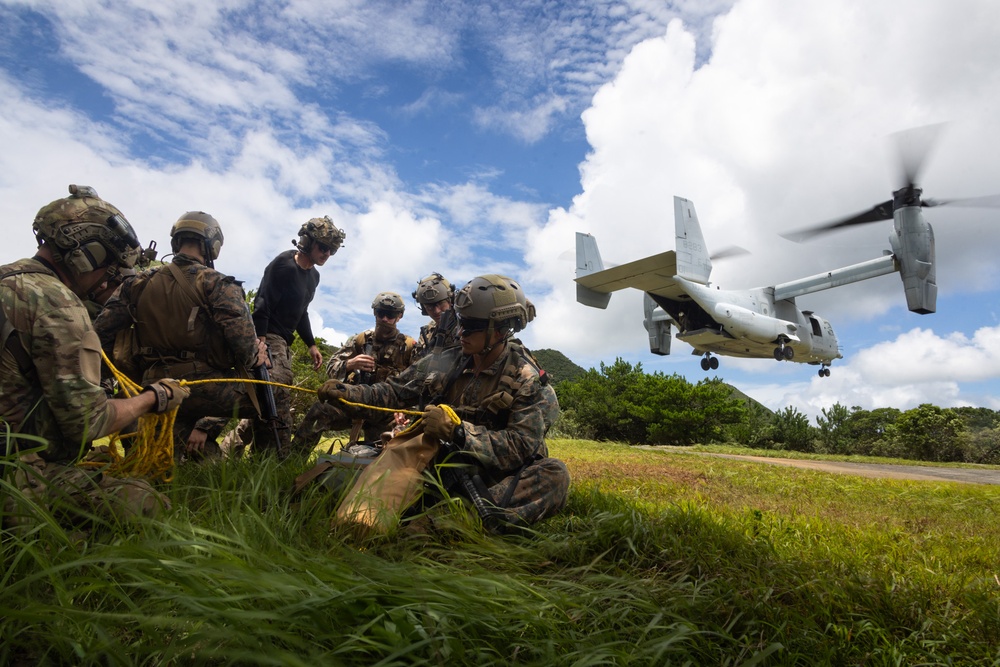 U.S. Marine Force Reconnaissance Company Casualty Evacuation Training