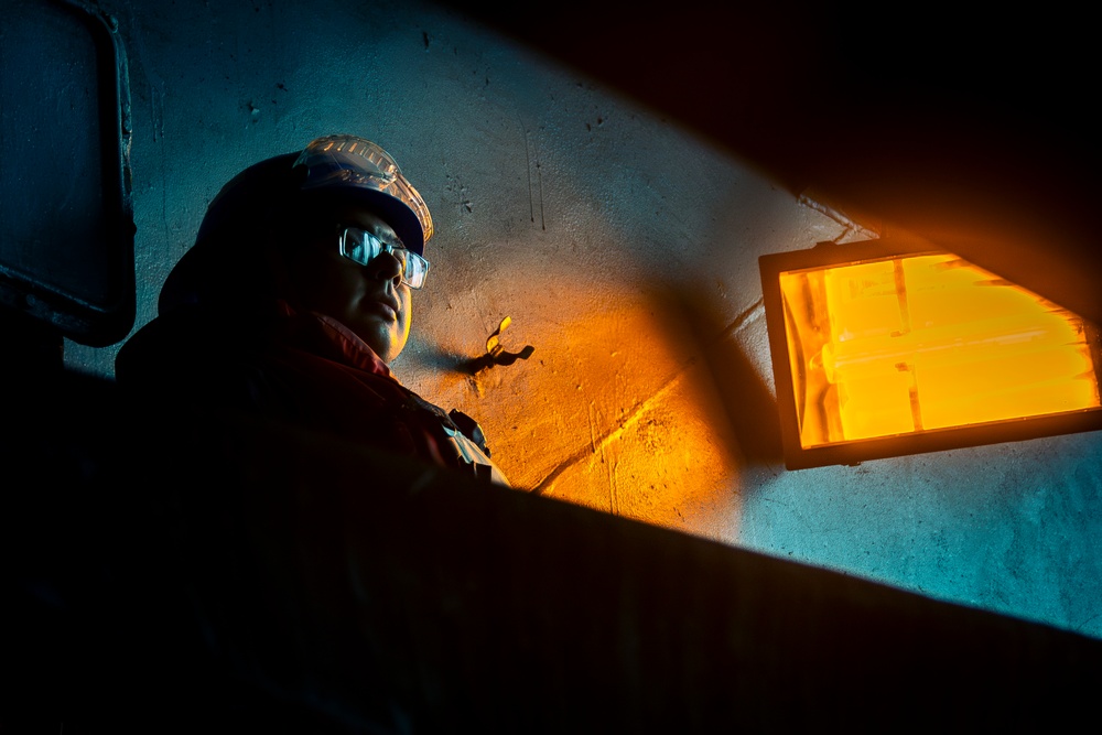 Nimitz Conducts a Replenishment-at-Sea
