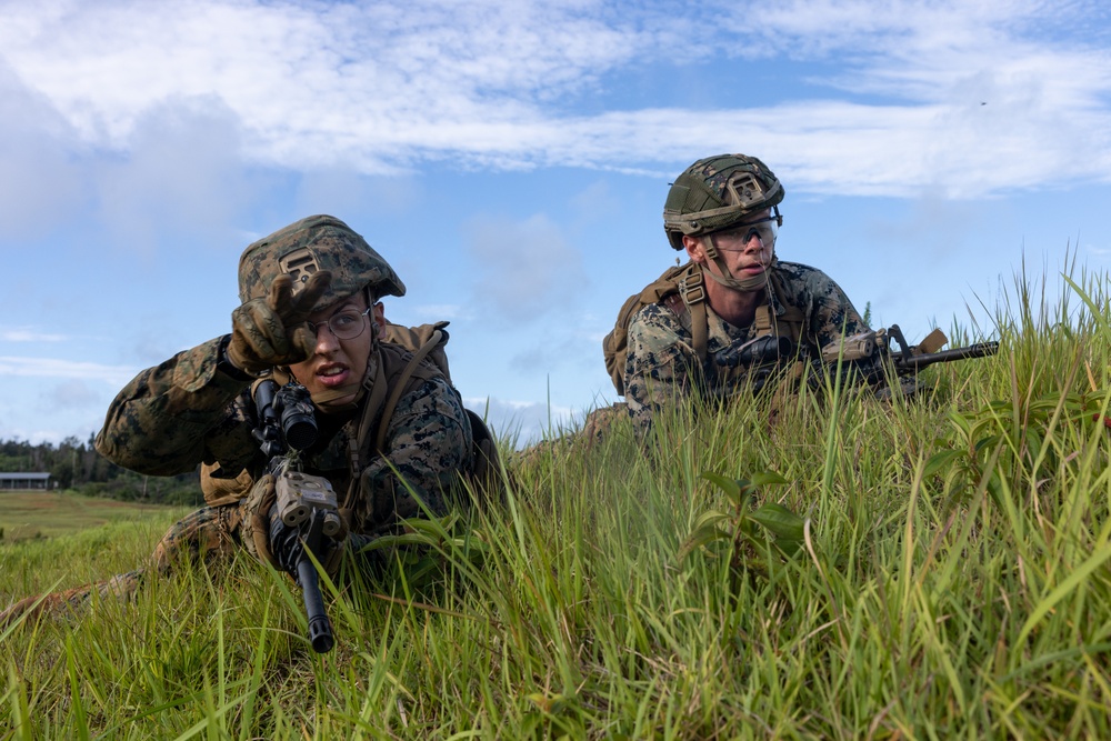 3d Intelligence Battalion Marines conduct live fire and maneuver range
