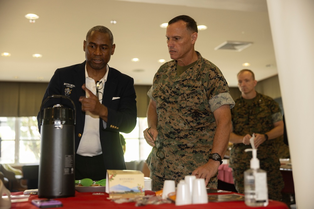Patron Priority: Mess Hall 488 hosts a menu sampling survey