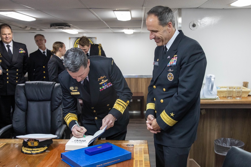 USS Frank Cable hosts reception for 80th anniversary of Victory in the Pacific Day