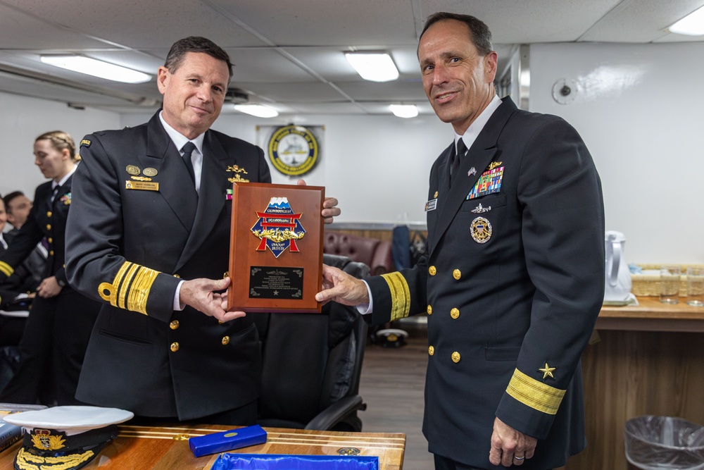 USS Frank Cable hosts reception for 80th anniversary of Victory in the Pacific Day