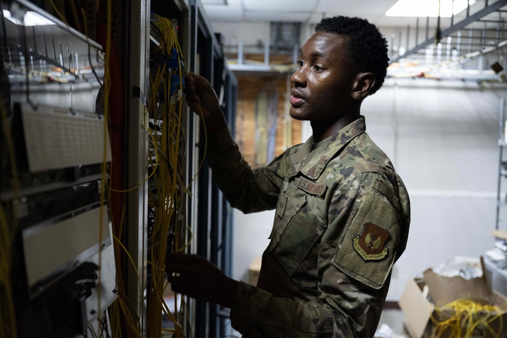 Connecting Incirlik Air Base, one cable at a time