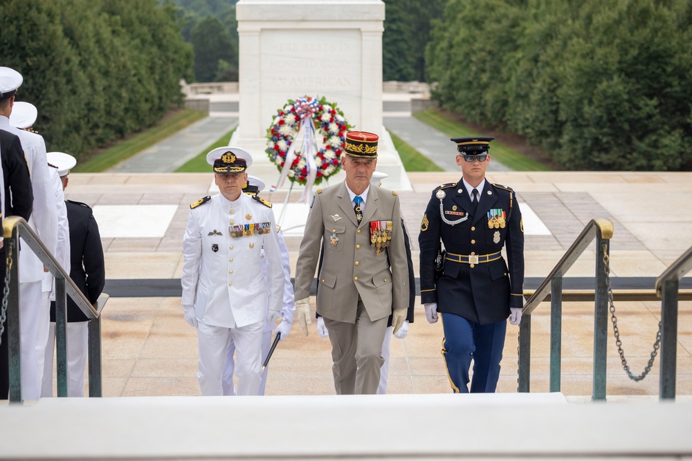 Marine Leaders of the Americas Conference 2025: Tomb of the Unknown Soldier