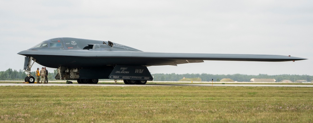 B-2 Spirit aircrews swap during Northern Strike 2025