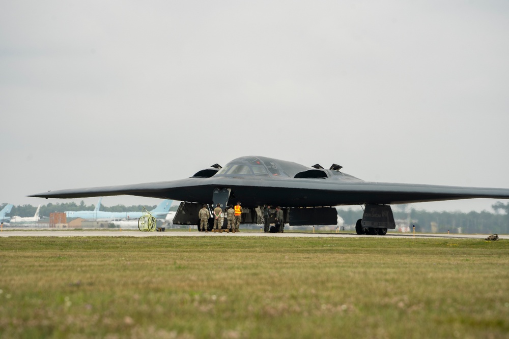 B-2 Spirit aircrews swap during Northern Strike 2025