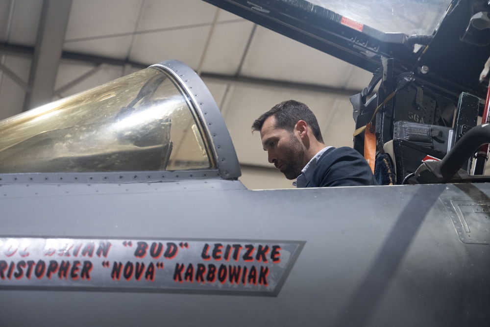 Eric McCrery, Defense Policy Advisor, visits SJAFB