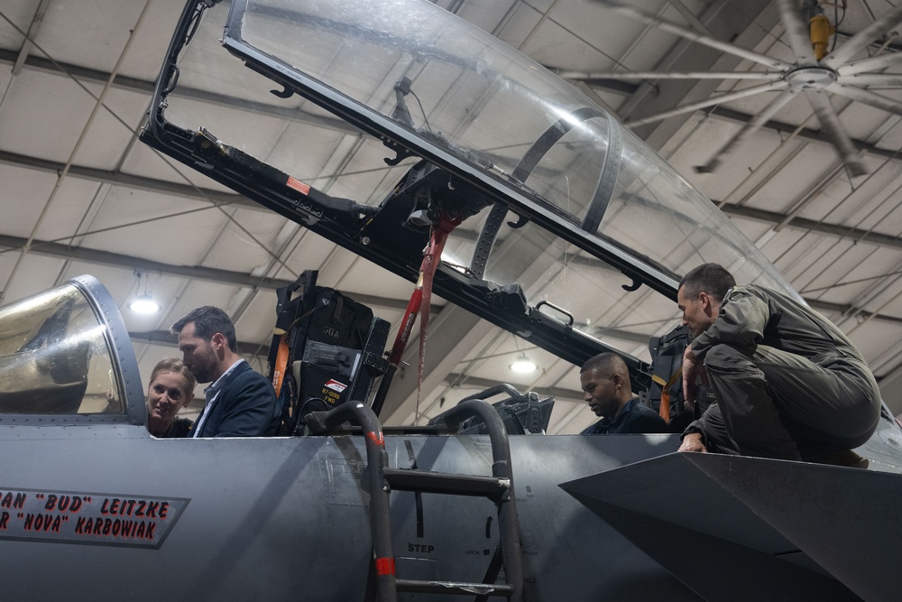 Eric McCrery, Defense Policy Advisor, visits SJAFB