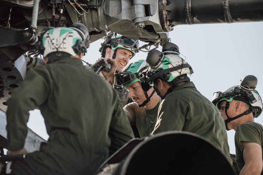 CH-53E Hotpit Refueling