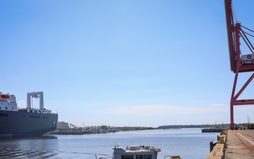 Marine Corps Slipway Survey Supports Prepositioning, Hurricane Readiness