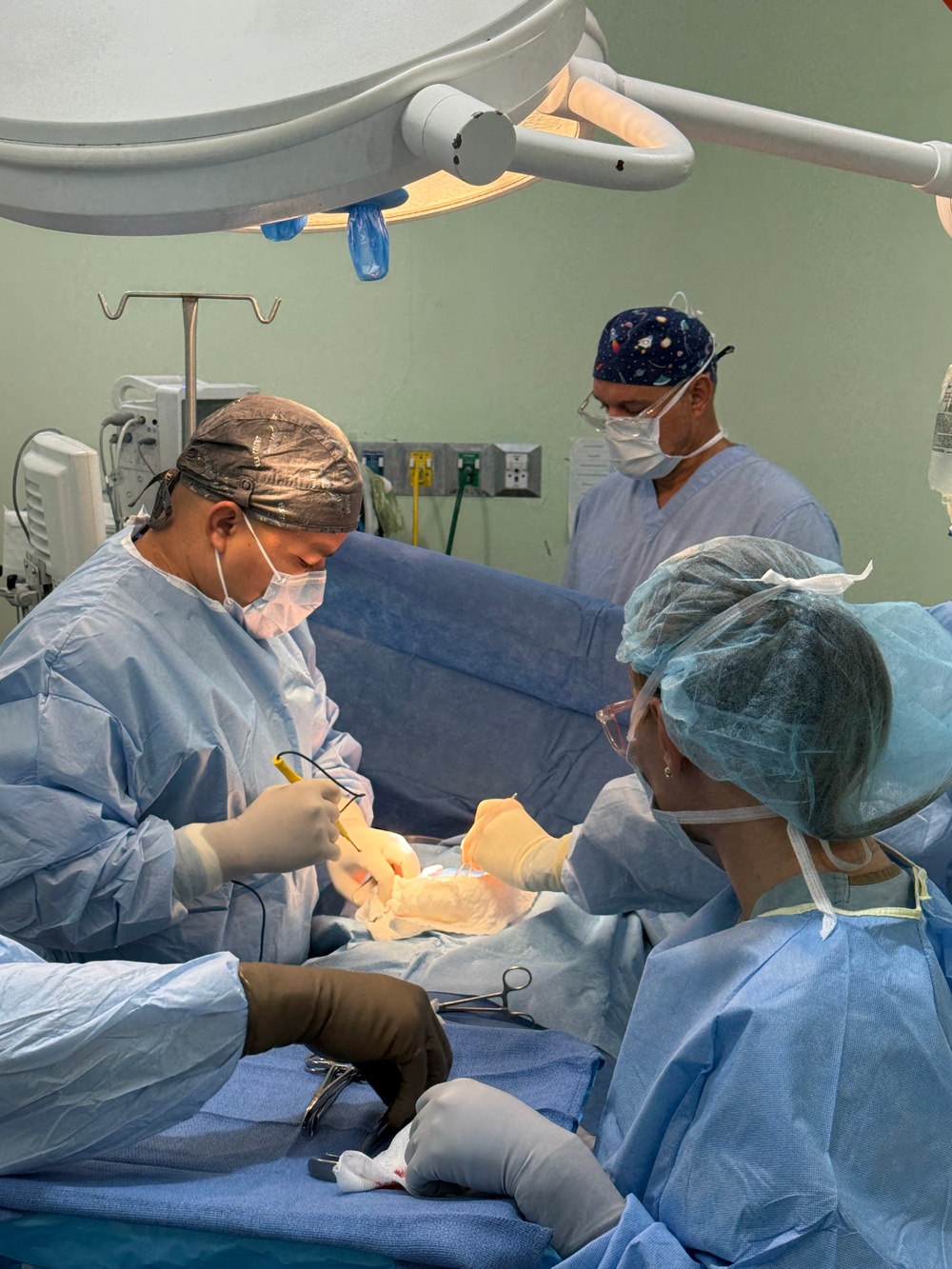 JTF-Bravo supports hernia and gallbladder surgical mission in Belize