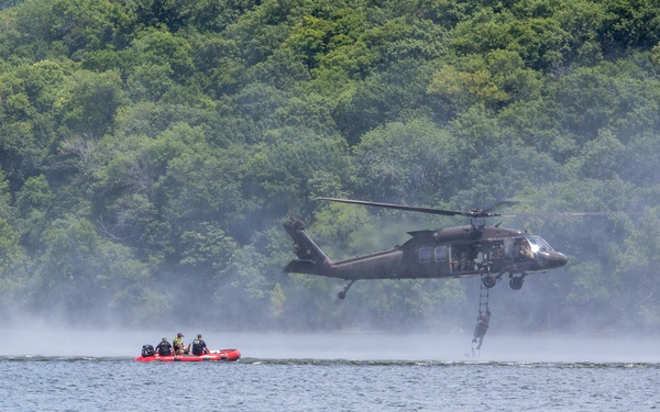 Oklahoma National Guard, OK-TF1 and special operations partner for helocast training