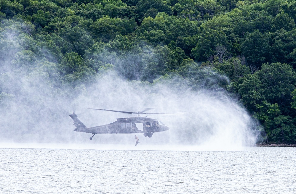 Oklahoma National Guard, OK-TF1 and special operations partner for helocast training