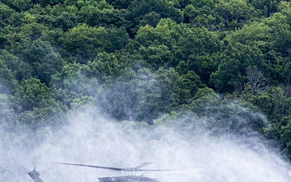 Oklahoma National Guard, OK-TF1 and special operations partner for helocast training