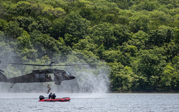 Oklahoma National Guard, OK-TF1 and special operations partner for helocast training