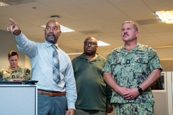 Navy Personnel, Manpower, and Training Fleet Master Chief Petty Officer Jay Walker visits Navy Recruiting Command Headquartered [Image 2 of 5]