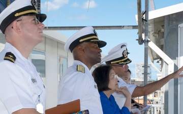 Senator Mazie Hirono Visits PHNSY &amp; IMF for Dry Dock 5 Update