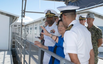Senator Mazie Hirono Visits PHNSY &amp; IMF for Dry Dock 5 Update