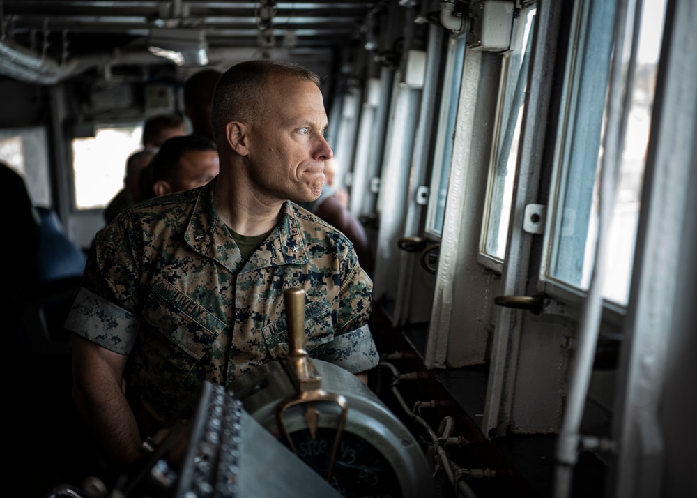 Task Force 61/2 visits USS Mount Whitney