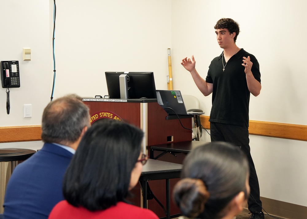 NREIP, ORISE interns present Research at NAMRU San Antonio