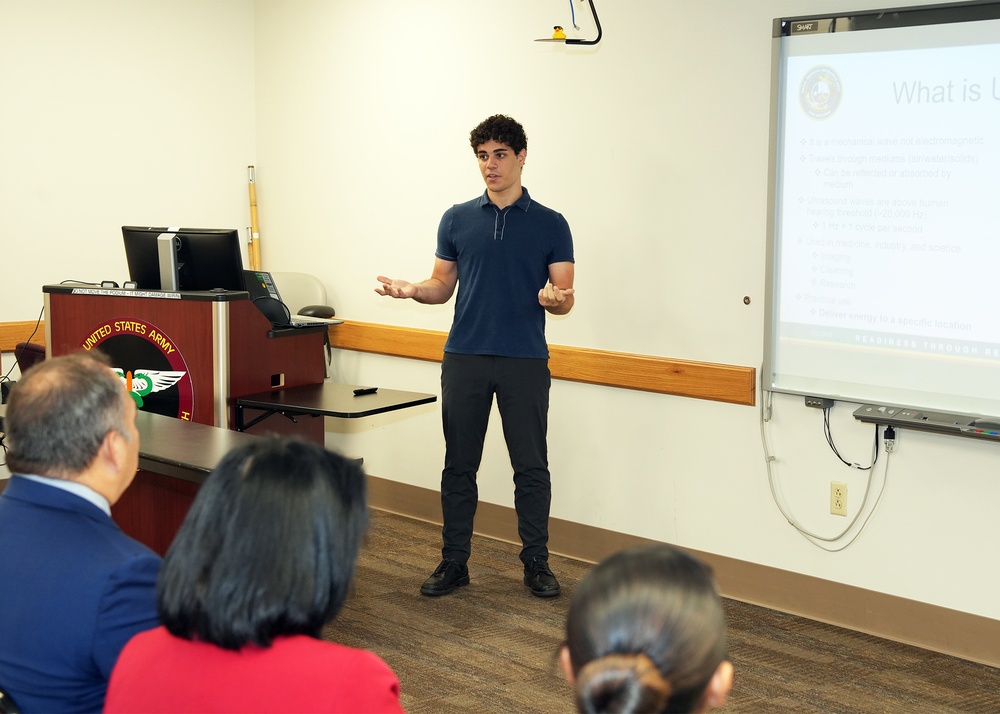 NREIP, ORISE interns present Research at NAMRU San Antonio