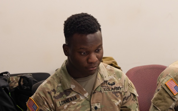 25th ID Soldiers learn to fly FPV drones