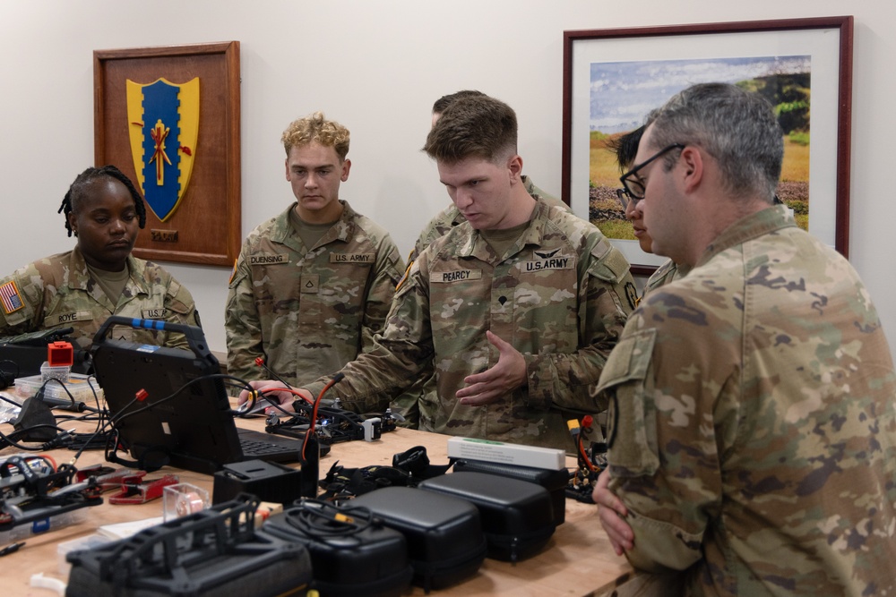 25th ID Soldiers learn to fly FPV drones