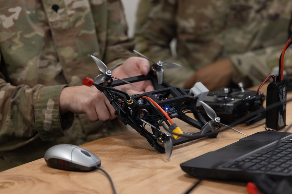 25th ID Soldiers learn to fly FPV drones
