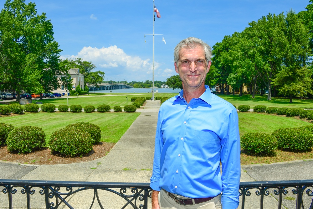 Stacin Martin Named NAVFAC Atlantic's Employee of the Year