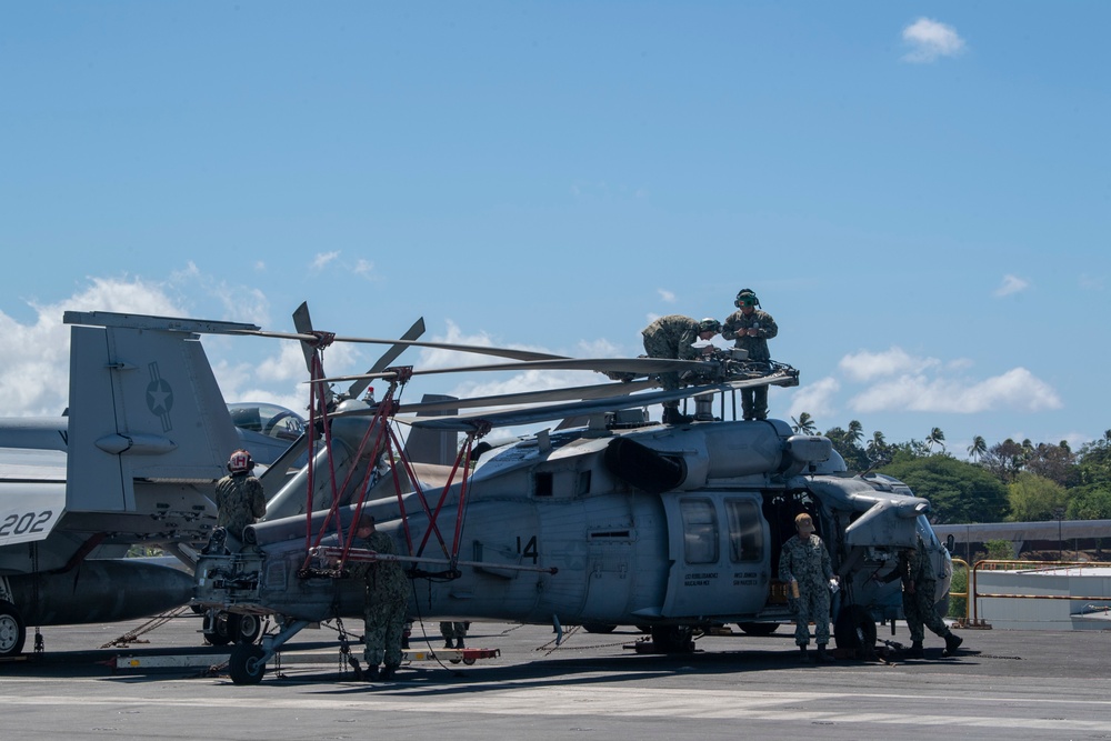 Daily operations aboard USS Carl Vinson (CVN 70)