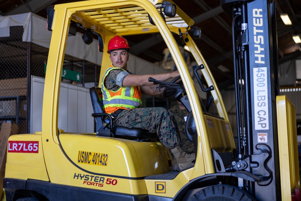 DVIDS - Images - U.S. Marines with HQ Bn., 1st MARDIV receive donated ...