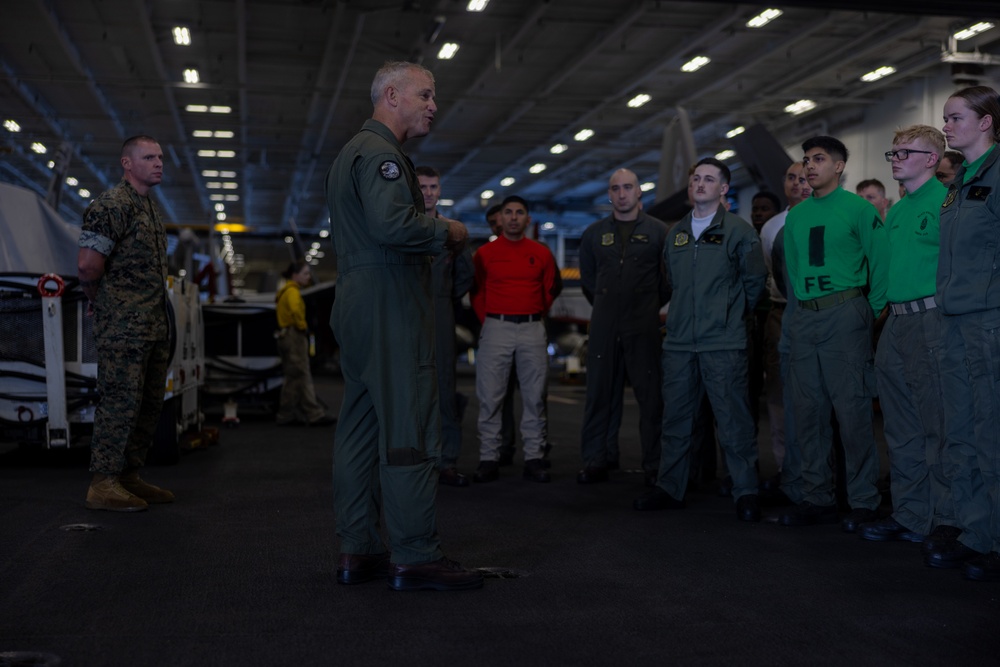 3rd MAW Commanding General visits VMFA-314