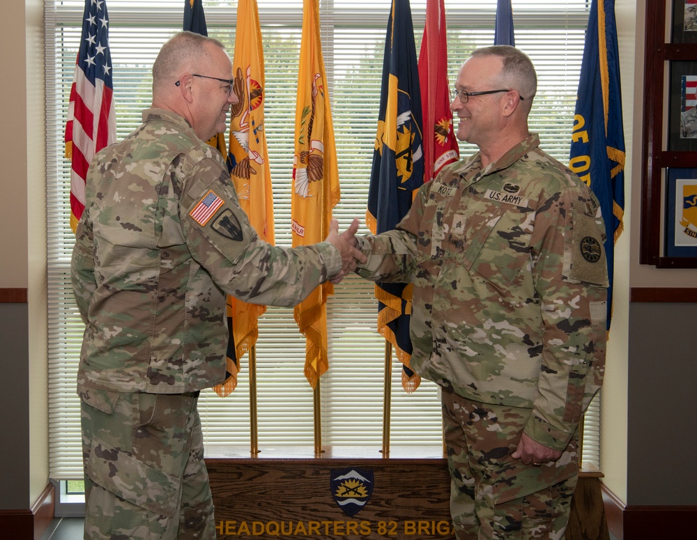Oregon Army National Guard Soldier renews his commitment to service