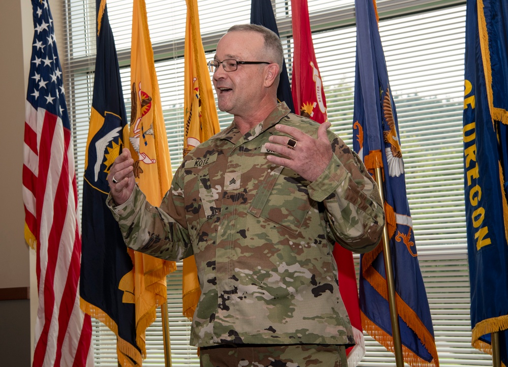 Oregon Army National Guard Soldier renews his commitment to service