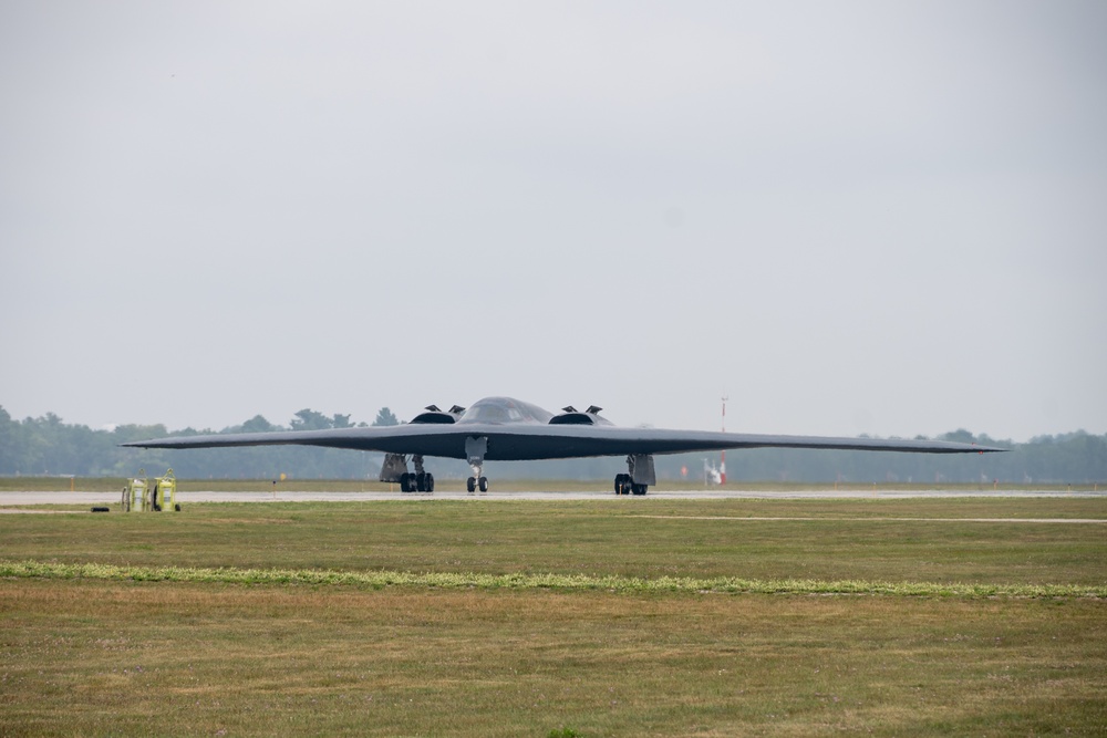 B-2 Spirit aircrews swap during Northern Strike 2025
