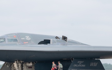 B-2 Spirit aircrews swap during Northern Strike 2025