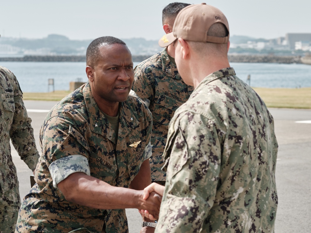 USFJ Deputy Commander visits CFAY