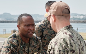 USFJ Deputy Commander visits CFAY