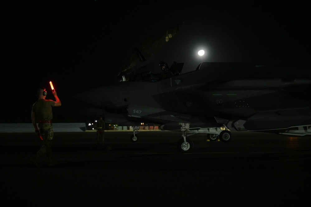 Team Hickam supports transient aircraft during Air Force Department-Level Exercise series