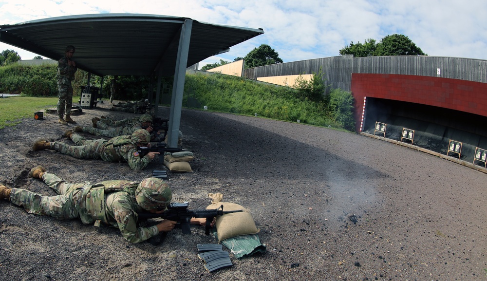 2d TSB Soldiers unleash firepower during weapons qualifications