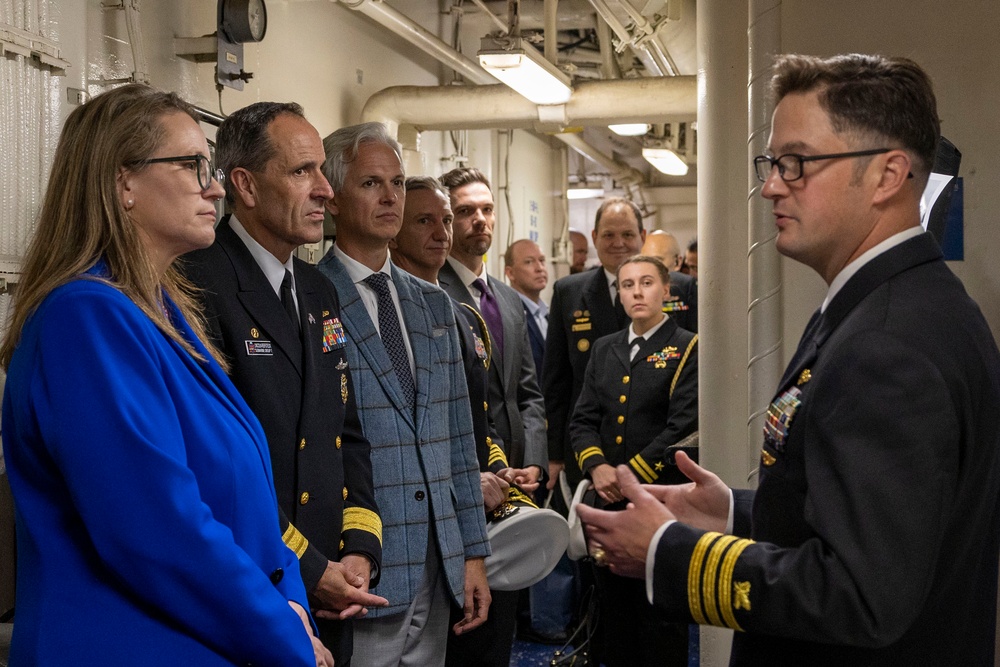 USS Frank Cable hosts reception for 80th anniversary of Victory in the Pacific Day