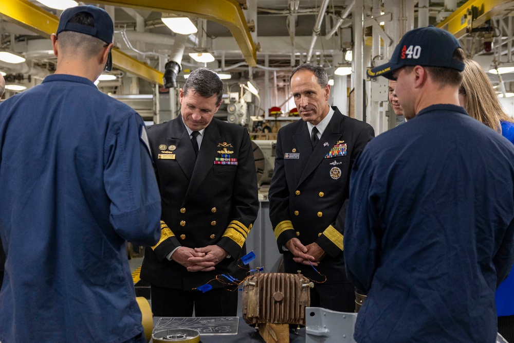 USS Frank Cable hosts reception for 80th anniversary of Victory in the Pacific Day