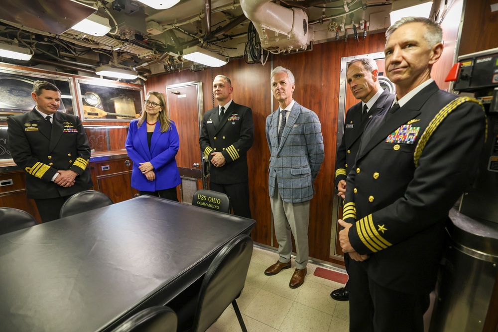USS Frank Cable hosts reception for 80th anniversary of Victory in the Pacific Day
