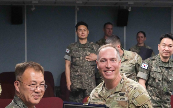 GOC CDR General Kang Ho Pil Visit 501st Military Intelligence Brigade