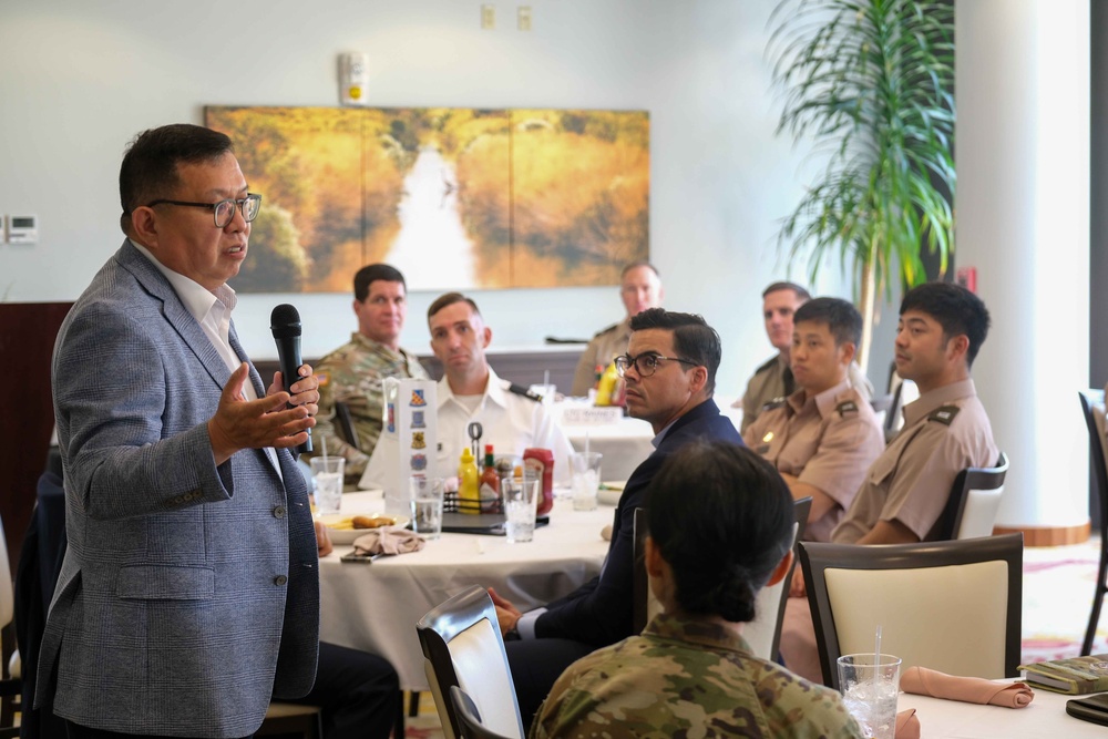 Leader Professional Development with Retired ROKA LTG Chun