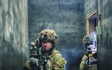 2ID leads shoothouse training with New Zealand Army soldiers.